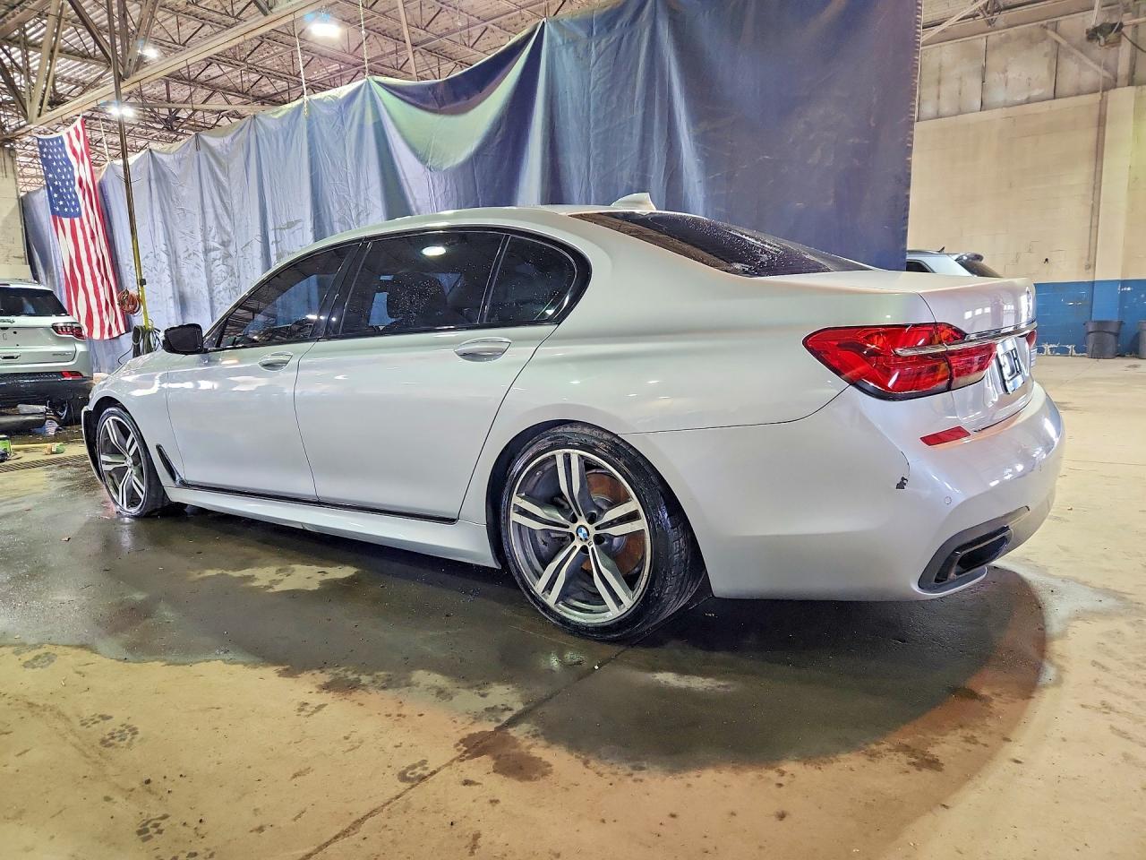 2019 BMW 740 I - zdjęcie 2