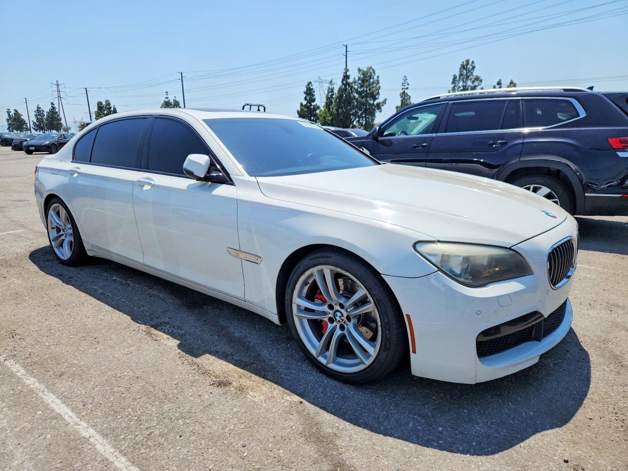 2013 BMW 740 Lxi - zdjęcie 4