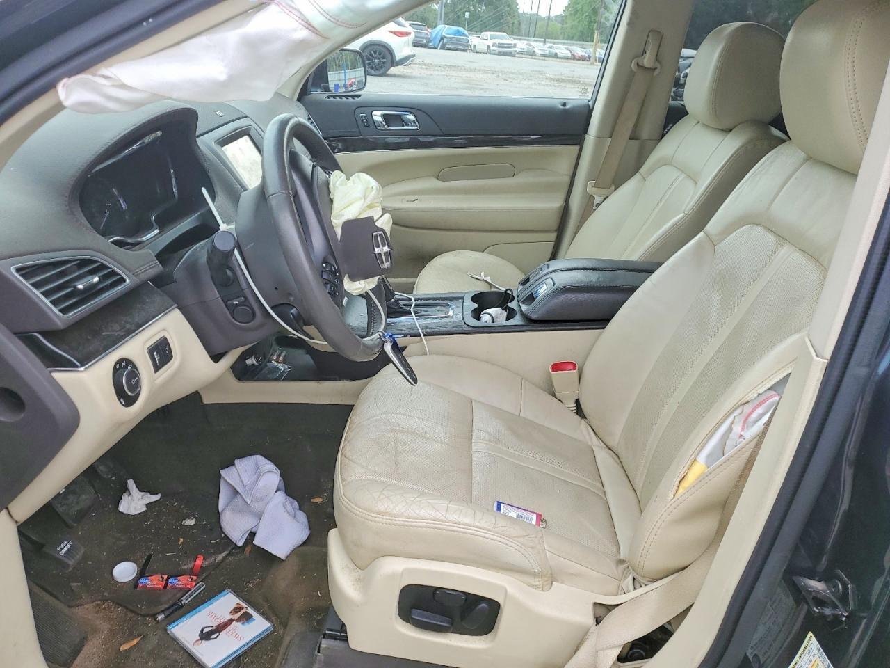 2014 Lincoln Mkt - zdjęcie 7