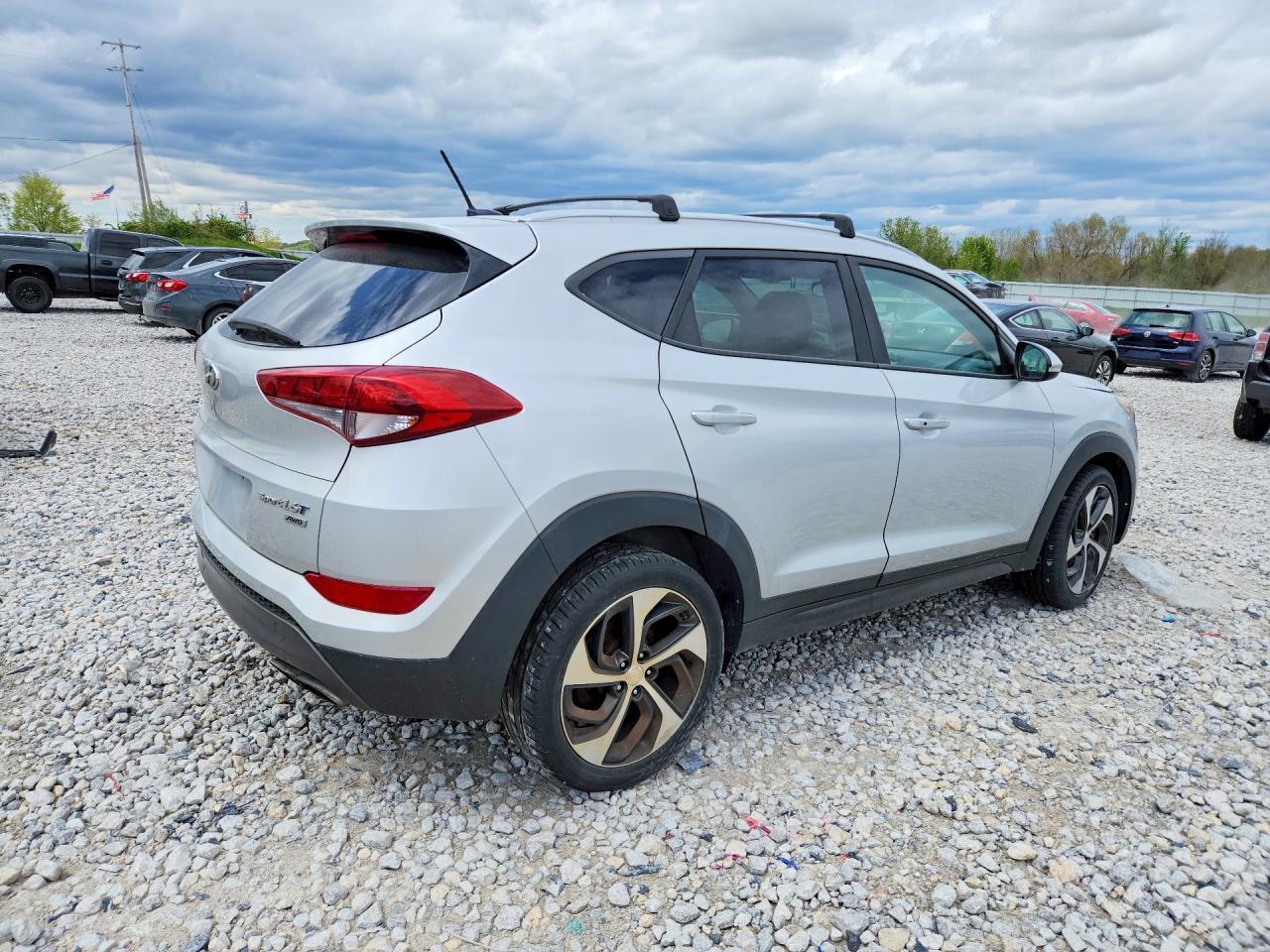 2016 Hyundai Tucson Sport - zdjęcie 3