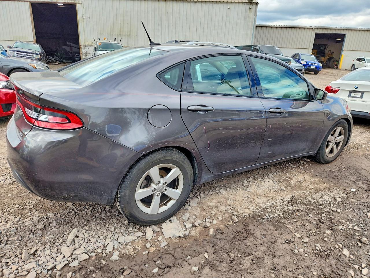 2015 Dodge Dart Sxt - zdjęcie 3