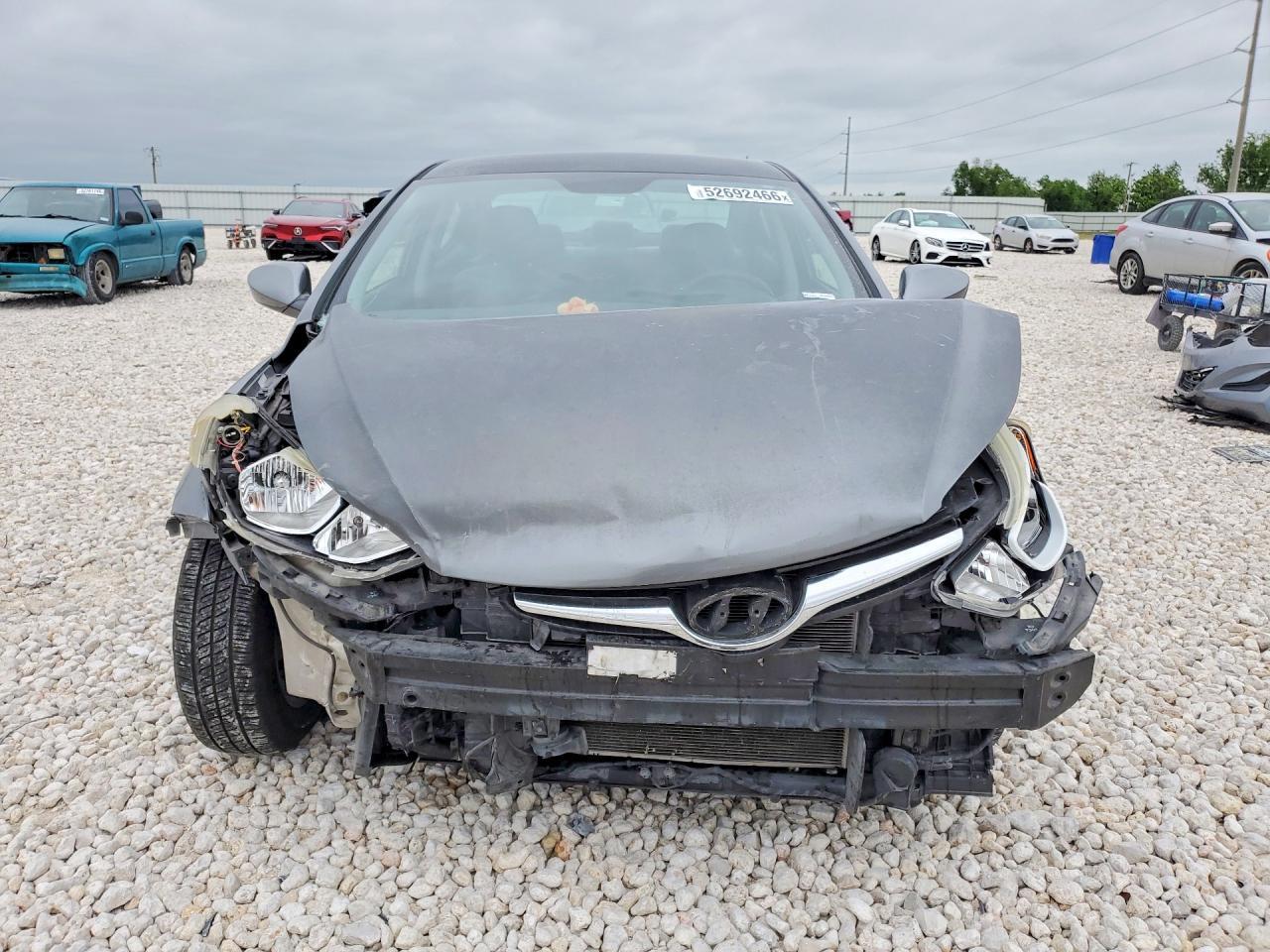 2016 Hyundai Elantra - zdjęcie 5