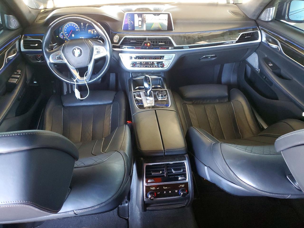 2016 BMW 740 I - zdjęcie 8
