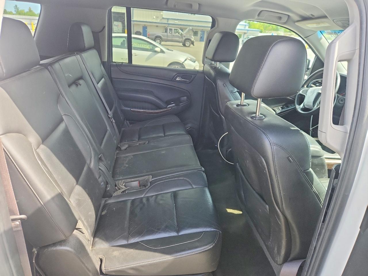 2015 Chevrolet Suburban K1500 Lt - zdjęcie 11