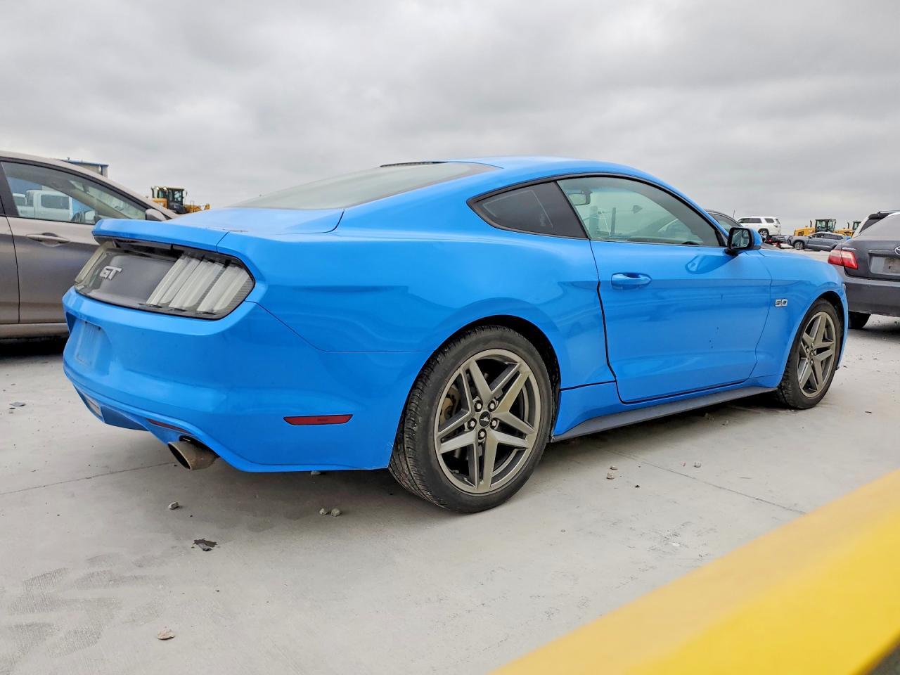 2017 Ford Mustang Gt - zdjęcie 3