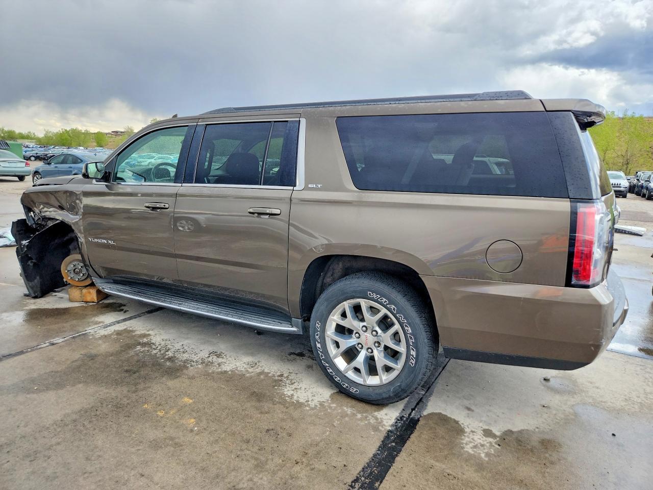 2016 GMC Yukon Xl K1500 Slt - zdjęcie 2