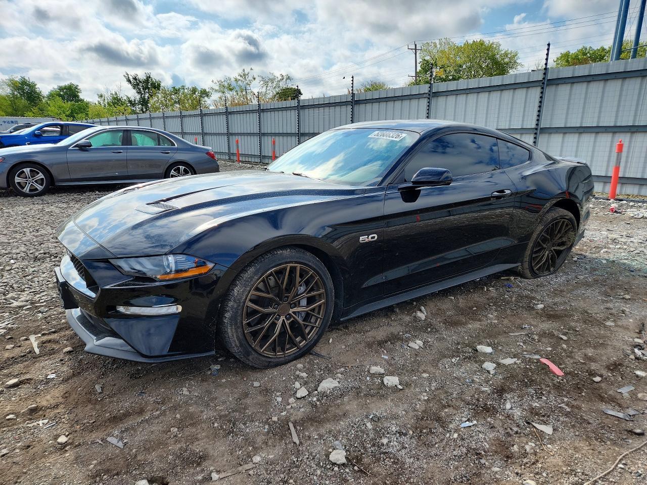 2019 Ford Mustang Gt - zdjęcie główne