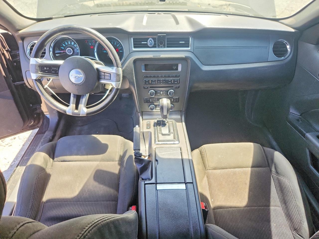 2014 Ford Mustang - zdjęcie 8