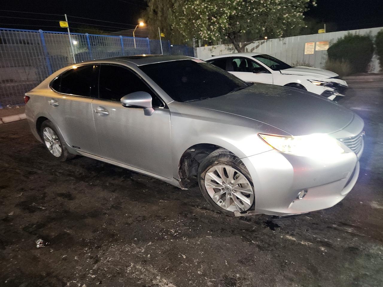 2013 Lexus Es 300H - zdjęcie 4