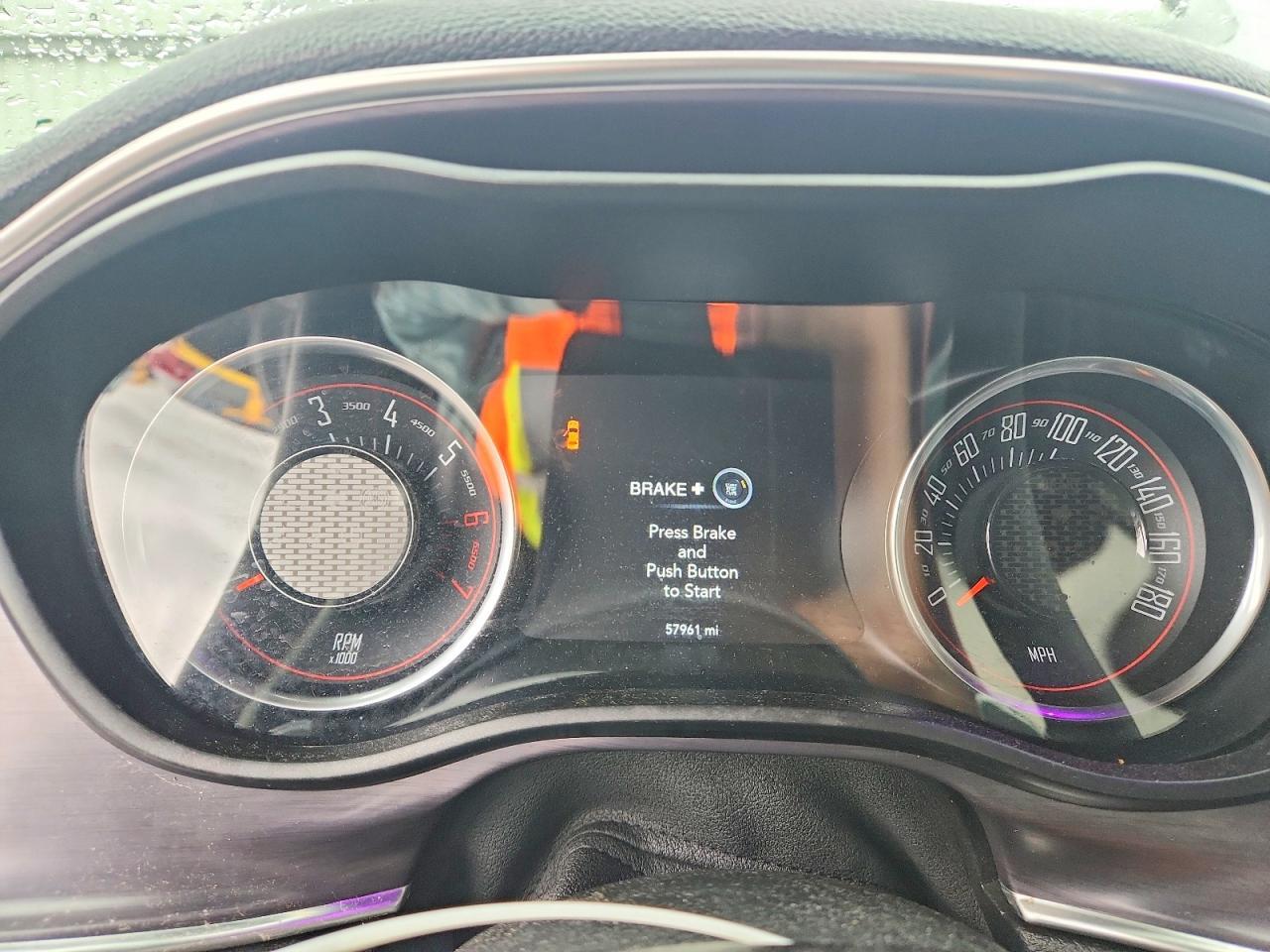 2018 Dodge Challenger R - zdjęcie 9
