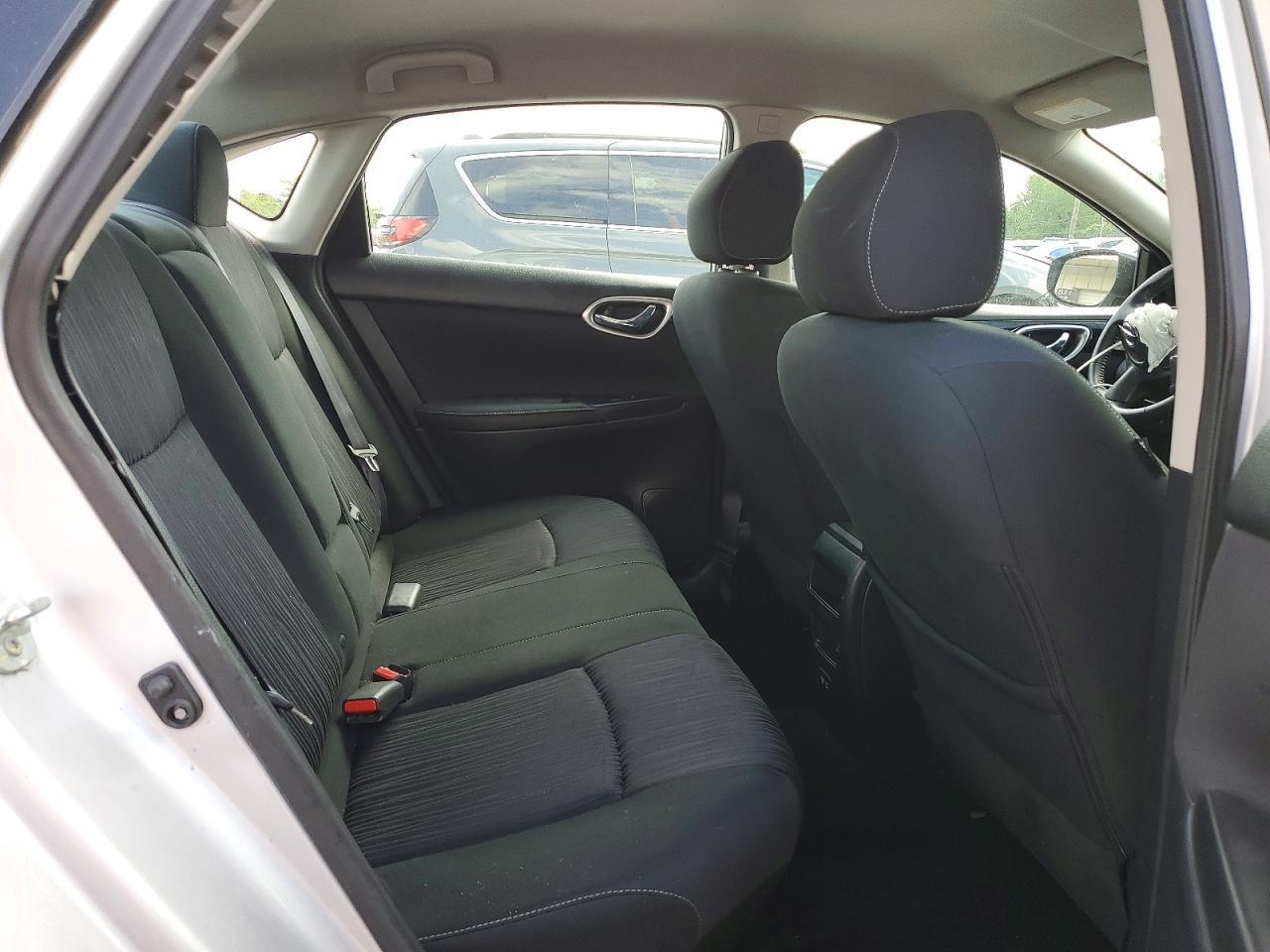 2019 Nissan Sentra Sv - zdjęcie 9