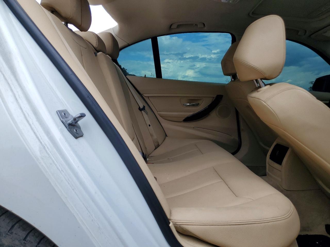 2014 BMW 320 I xDrive - zdjęcie 10