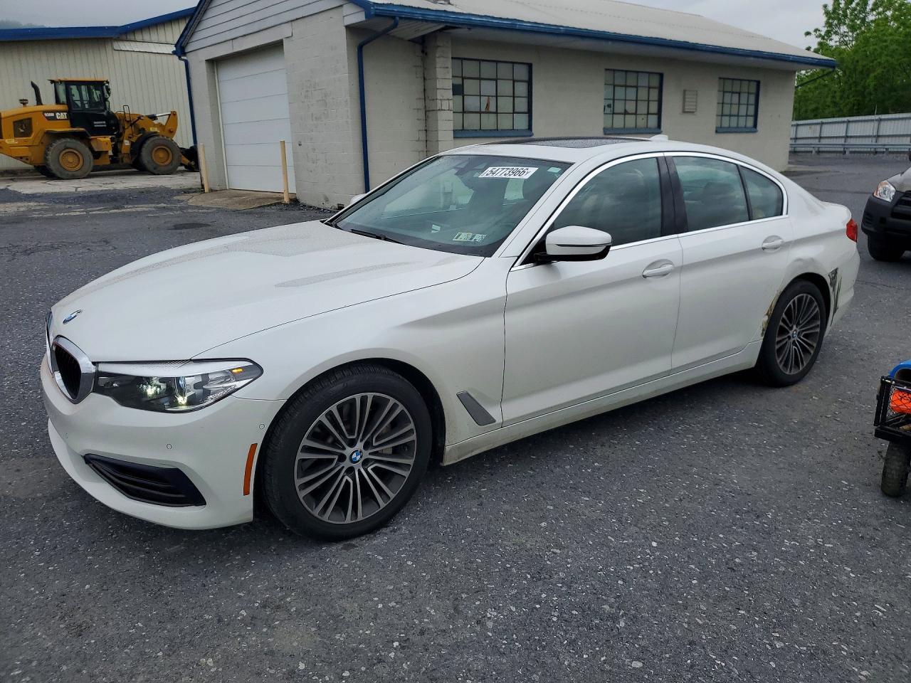 2019 BMW 540 Xi - zdjęcie główne