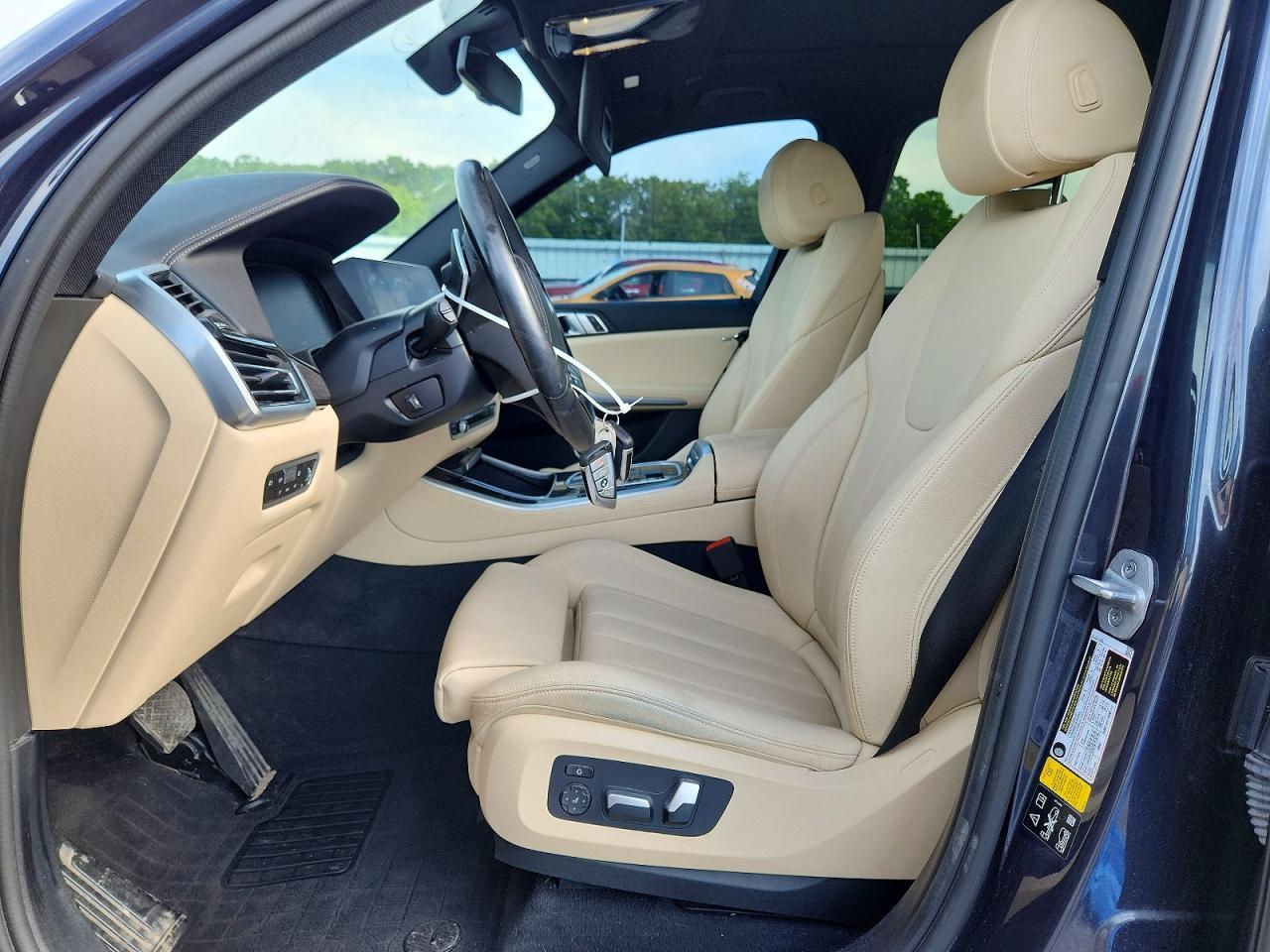 2021 BMW X5 xDrive40I - zdjęcie 7