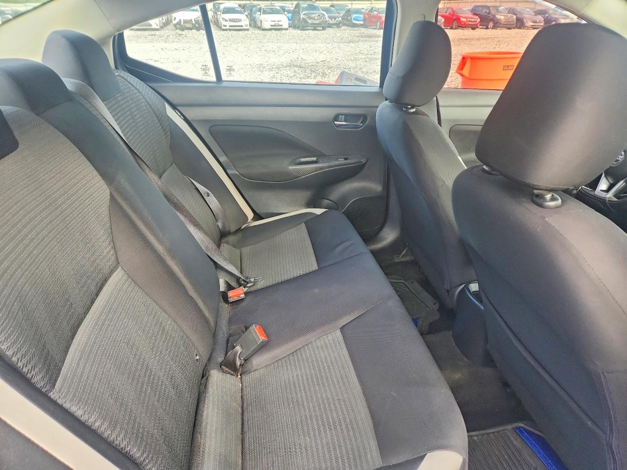 2021 Nissan Versa Sv - zdjęcie 10