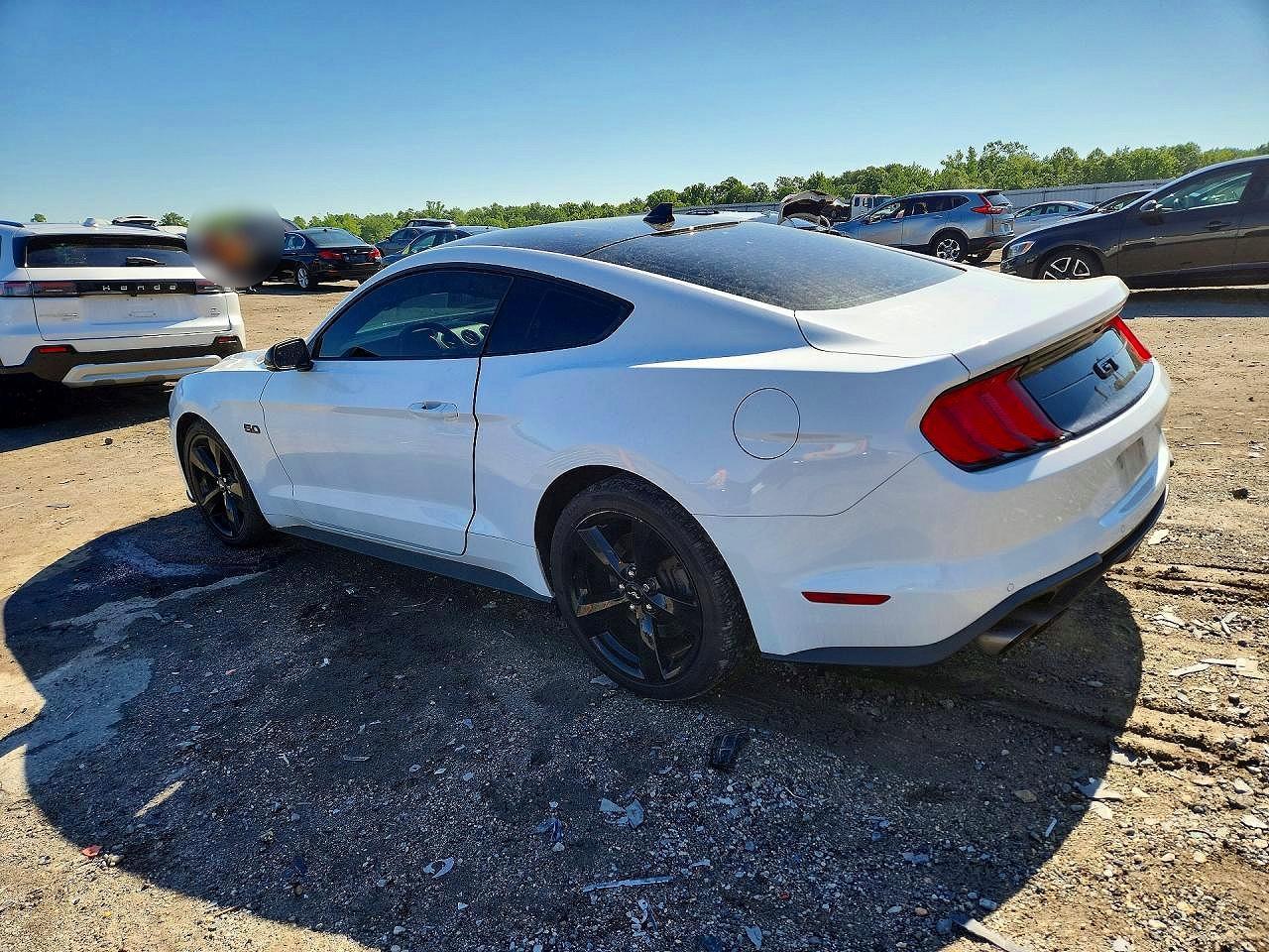 2023 Ford Mustang Gt - zdjęcie 2