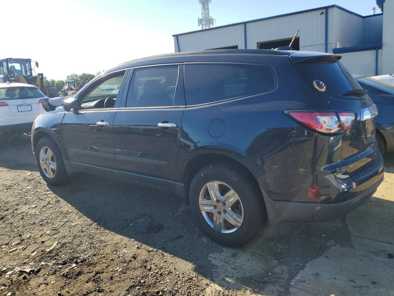 2016 Chevrolet Traverse Ls - zdjęcie 2