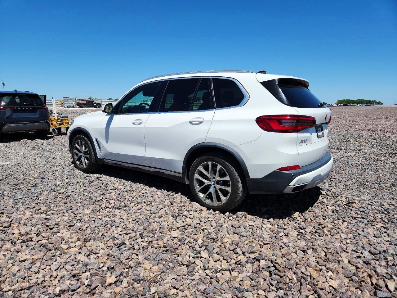 2019 BMW X5 xDrive40I - zdjęcie 2
