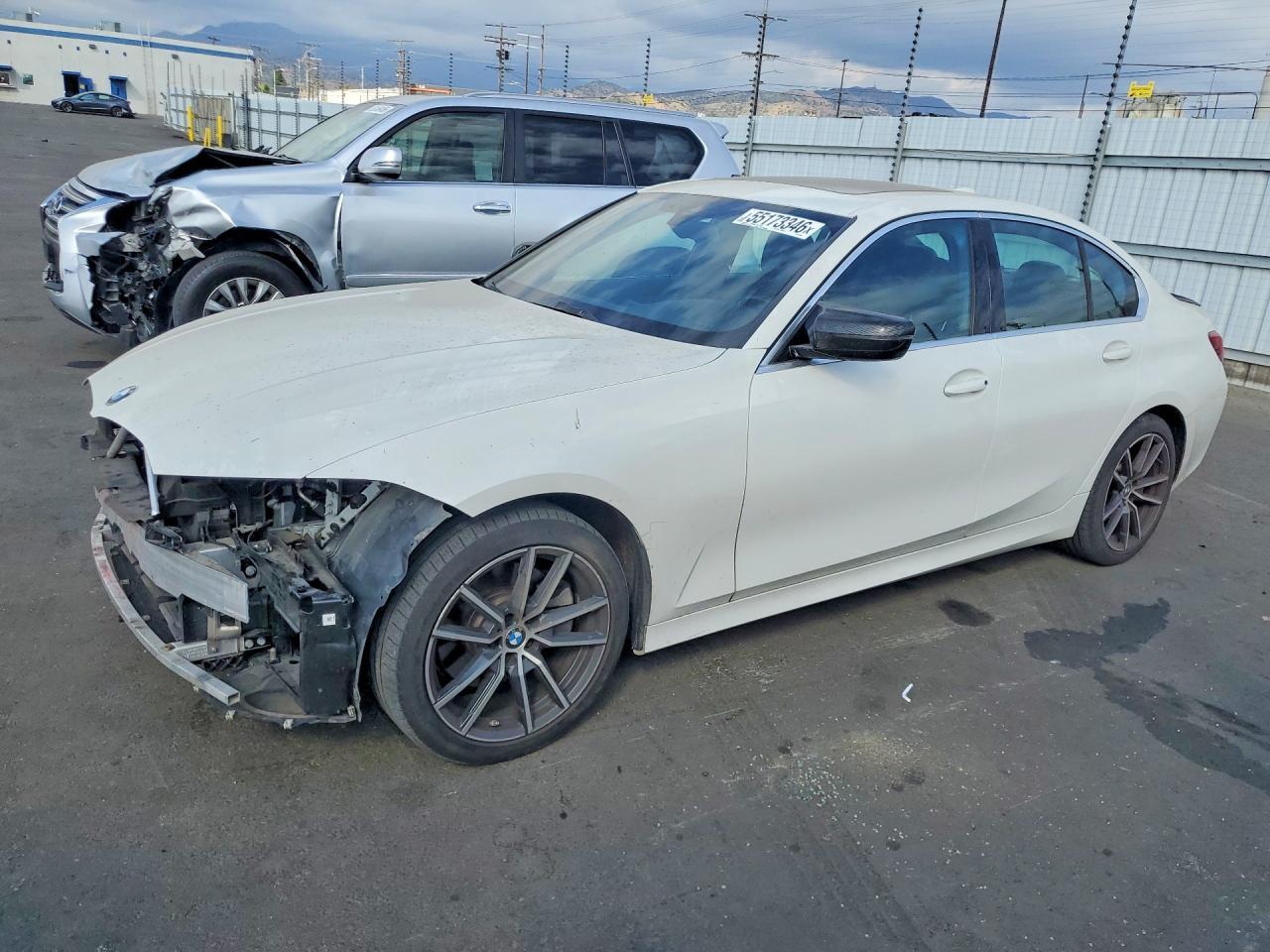 2020 BMW 330I - zdjęcie główne