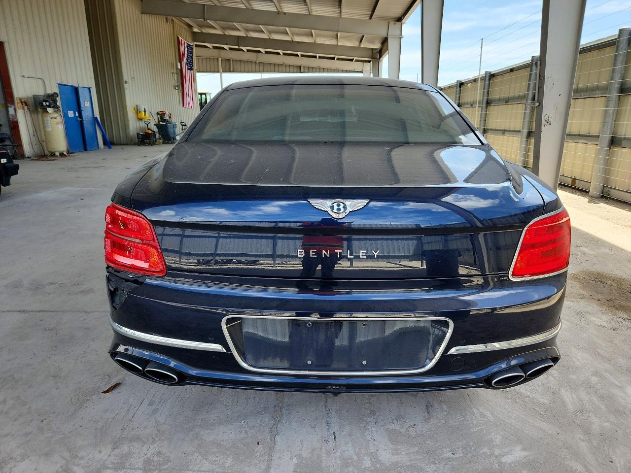 2021 Bentley Flying Spur - zdjęcie 6