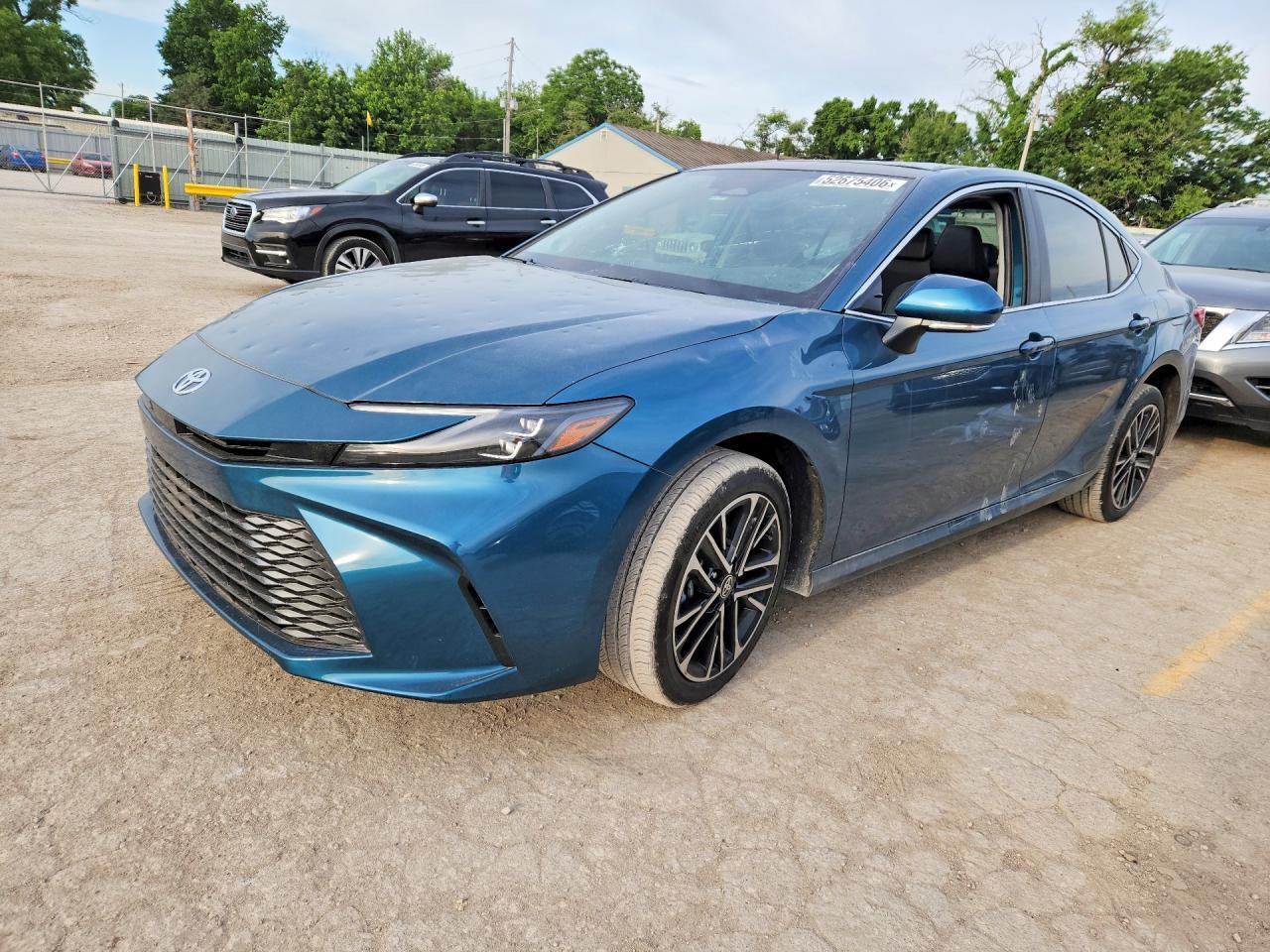 2025 Toyota Camry Xle - zdjęcie główne