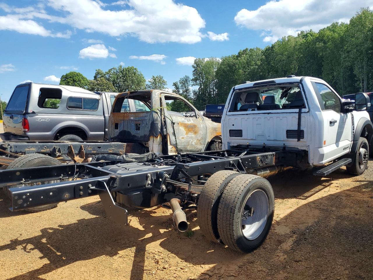 2023 Ford F550 Super Duty - zdjęcie 3