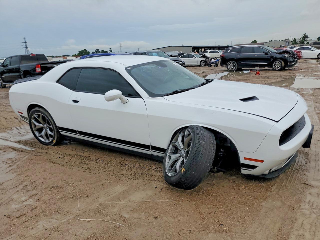 2017 Dodge Challenger Sxt - zdjęcie 4