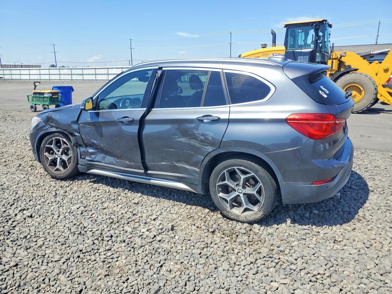 2016 BMW X1 xDrive28I - zdjęcie 2
