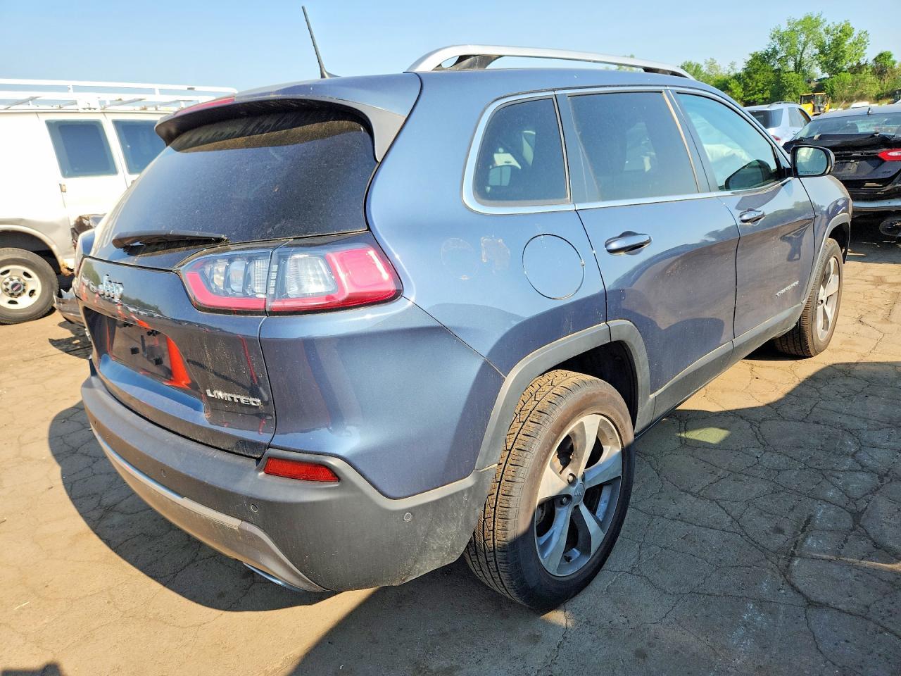 2021 Jeep Cherokee Limited - zdjęcie 3