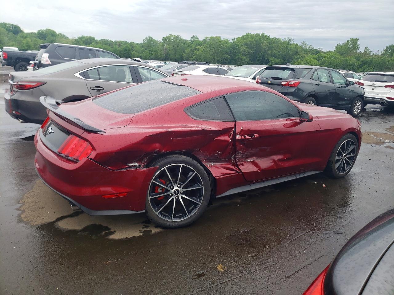2017 Ford Mustang - zdjęcie 3