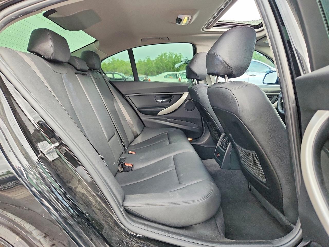 2017 BMW 320 I - zdjęcie 10