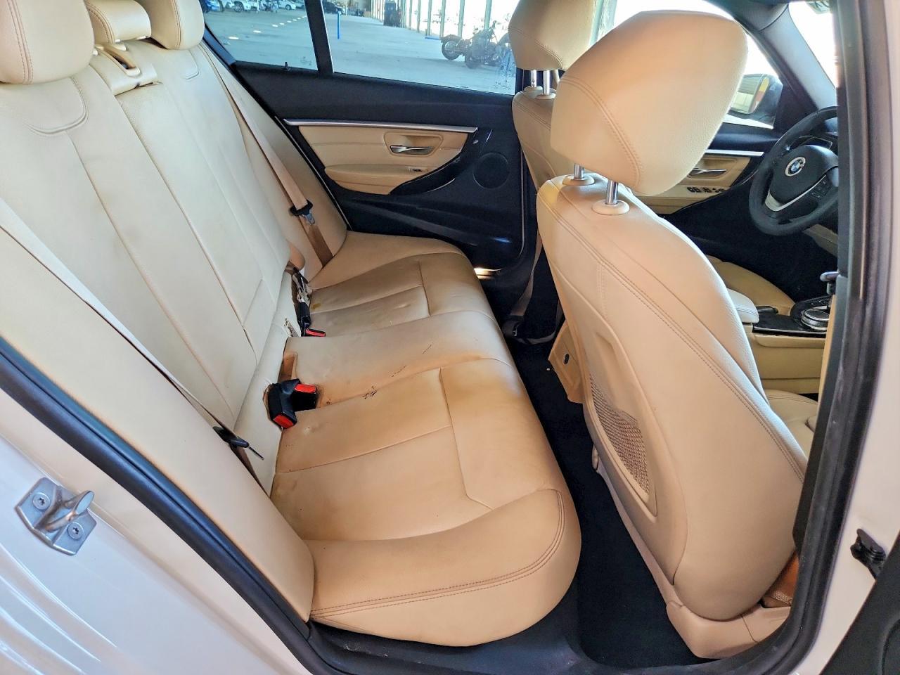 2018 BMW 330E - zdjęcie 10
