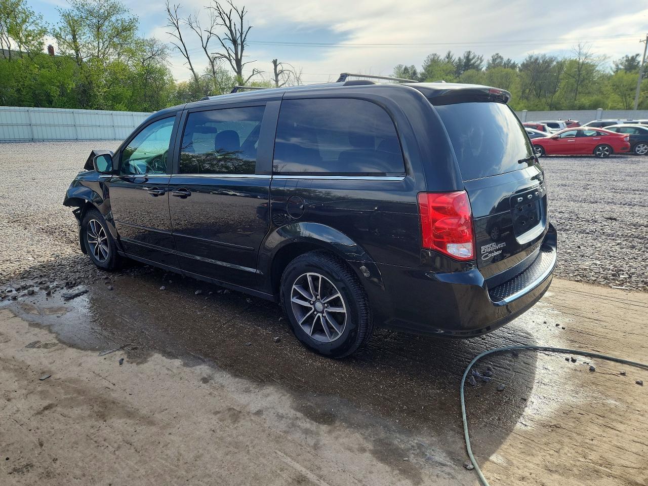 2017 Dodge Grand Caravan Sxt - zdjęcie 2