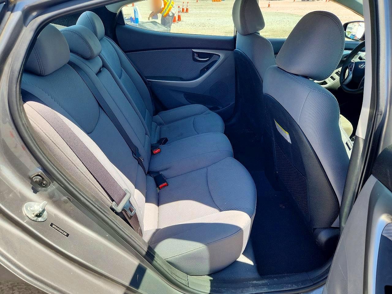 2013 Hyundai Elantra Gls - zdjęcie 10