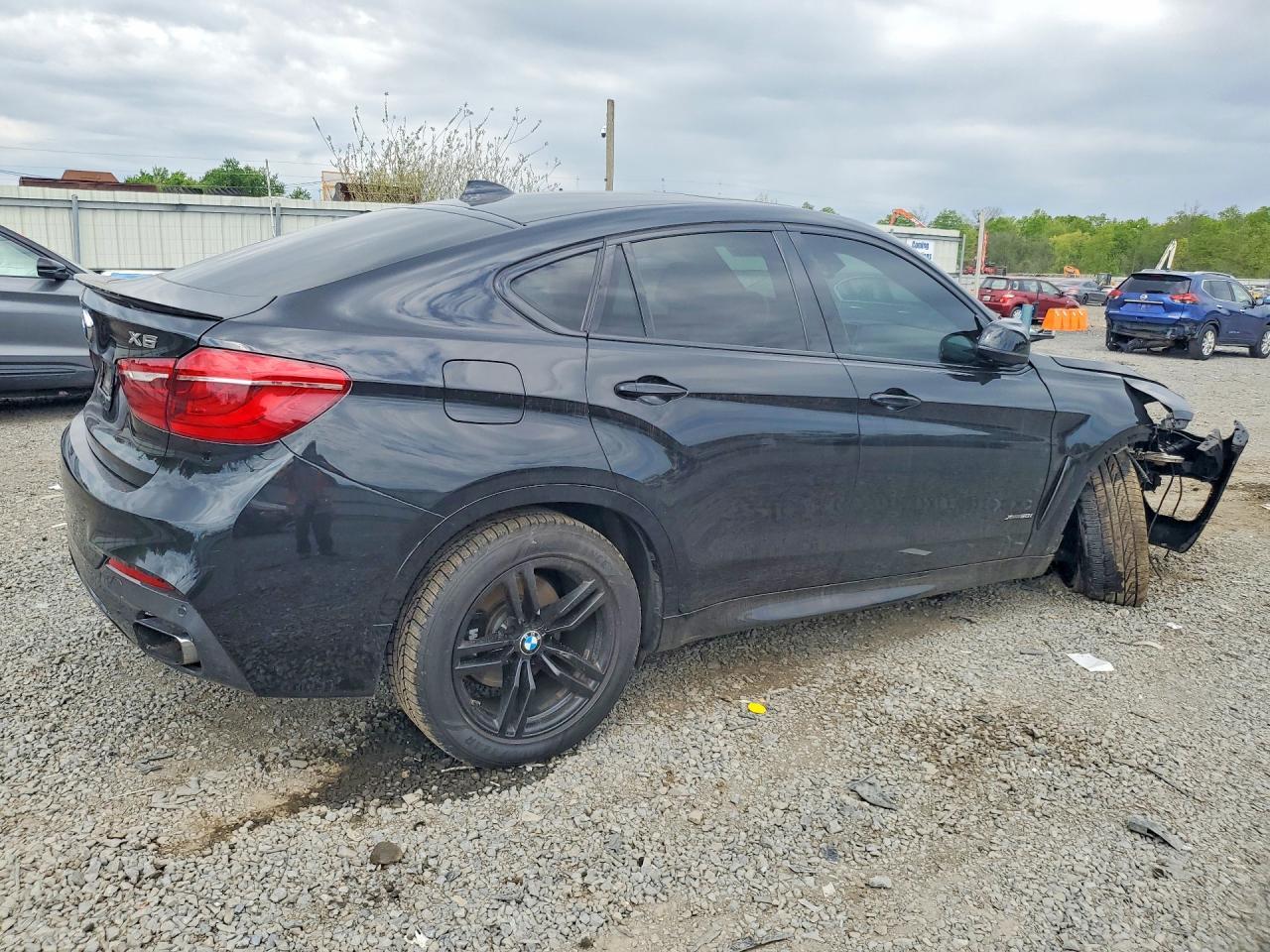 2015 BMW X6 xDrive50I - zdjęcie 3