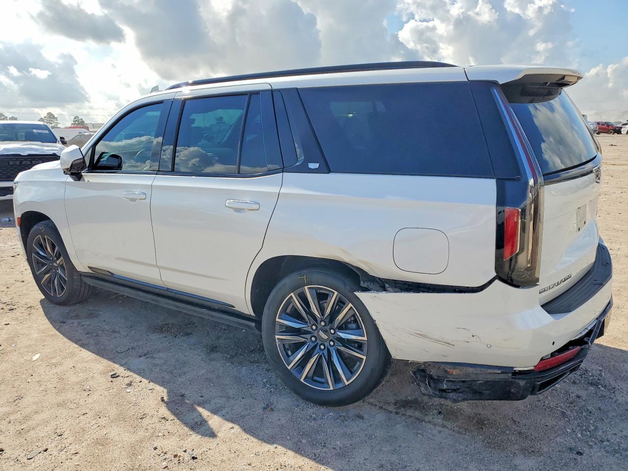 2023 Cadillac Escalade Sport Platinum - zdjęcie 2