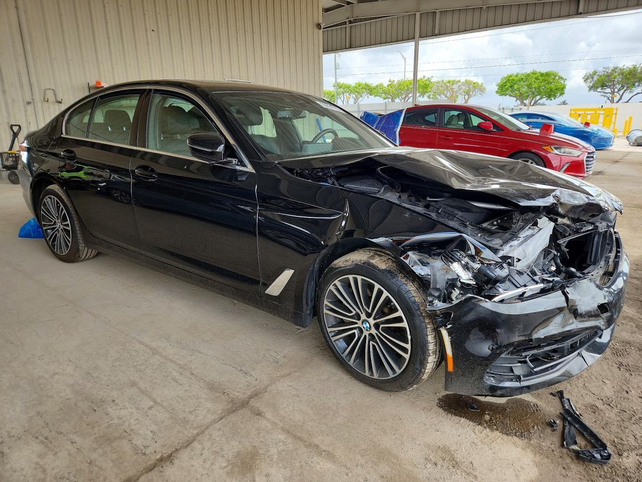 2020 BMW 530 I - zdjęcie 4