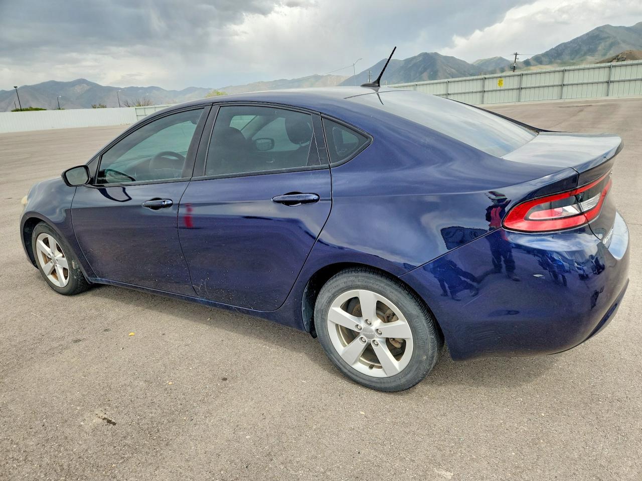 2015 Dodge Dart Sxt - zdjęcie 2