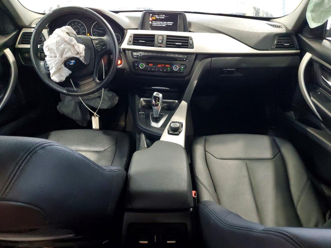 2015 BMW 320 I xDrive - zdjęcie 8