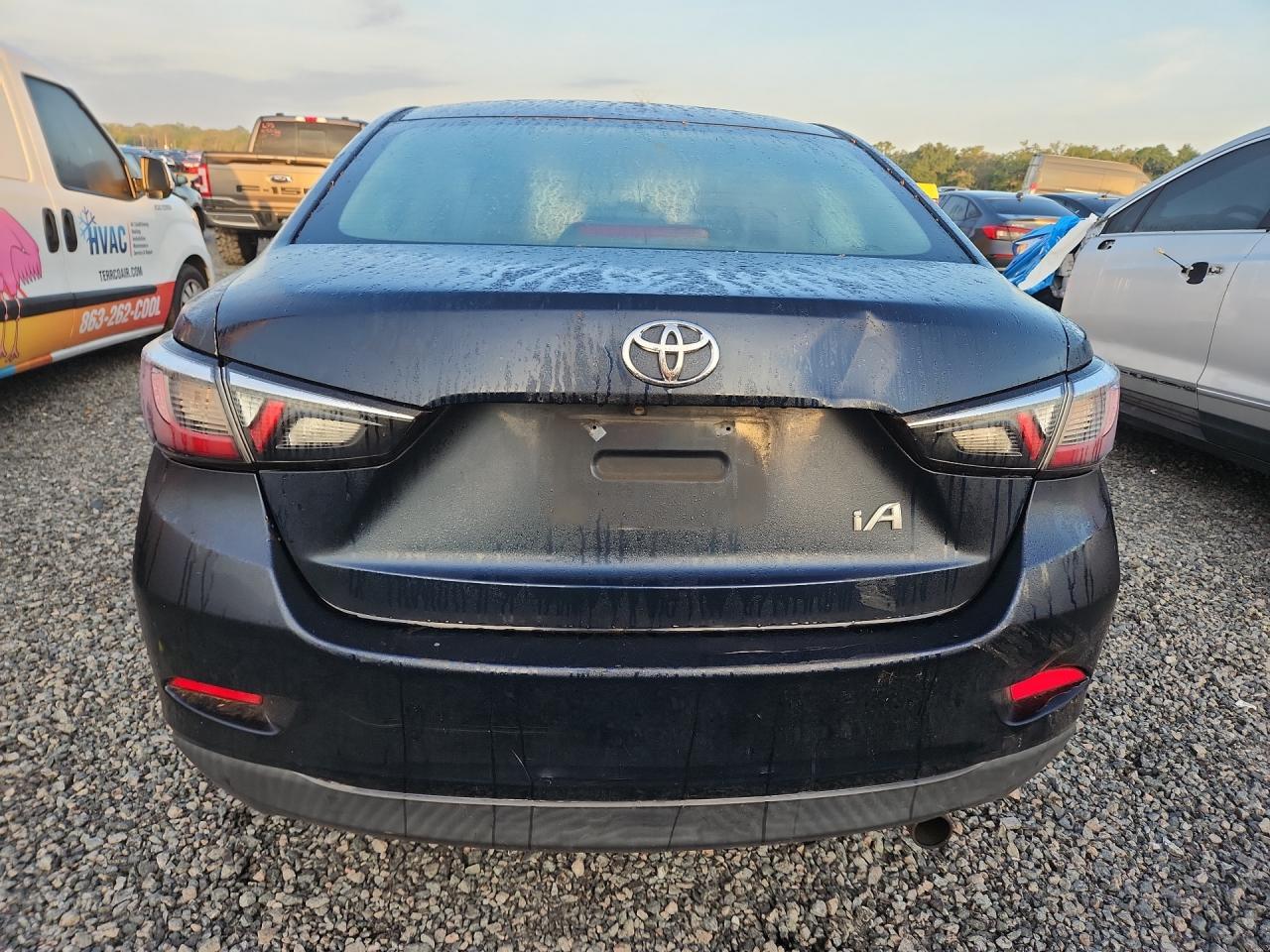 2018 Toyota Yaris Ia Base - zdjęcie 6