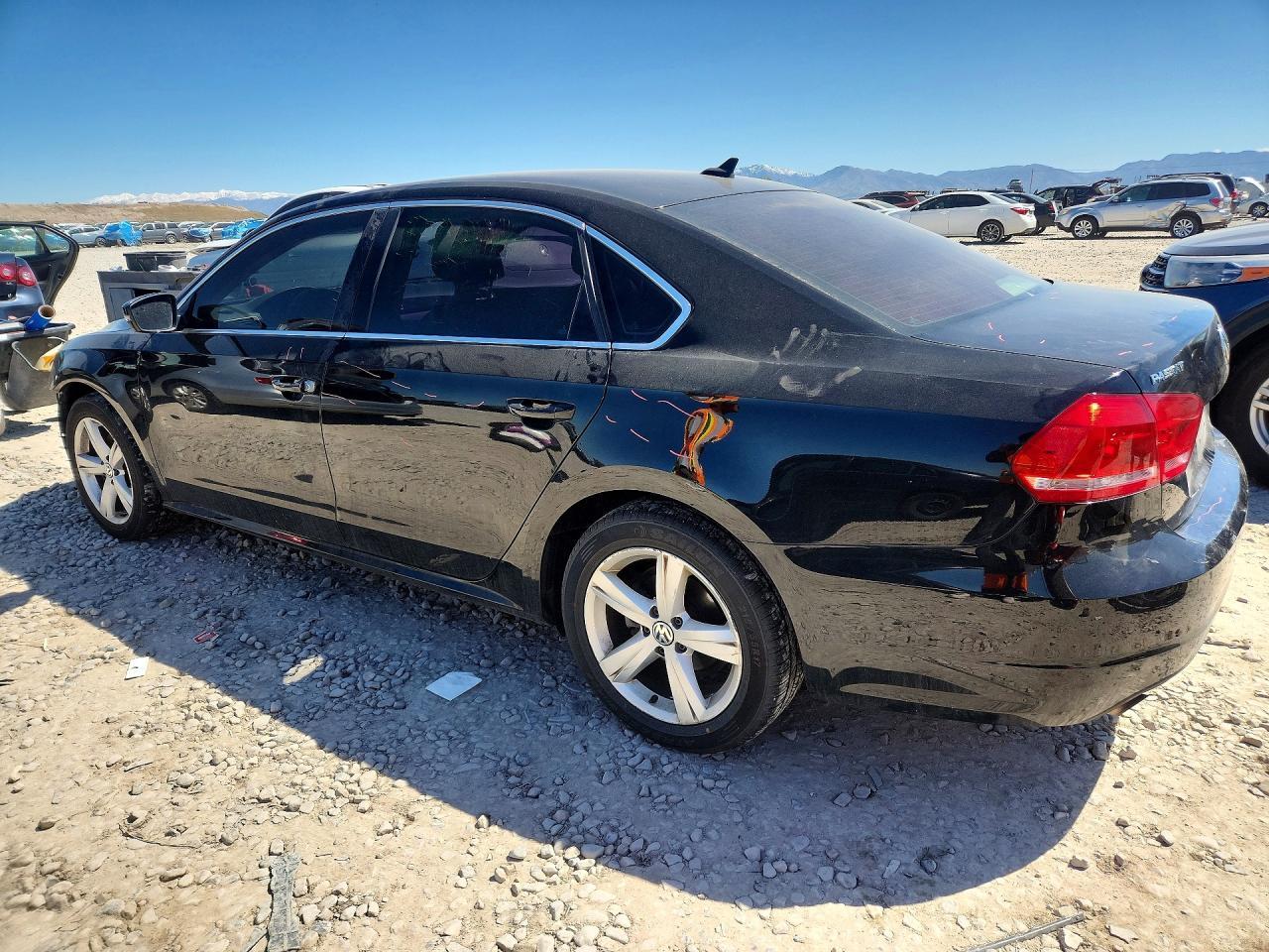 2015 Volkswagen Passat S - zdjęcie 2