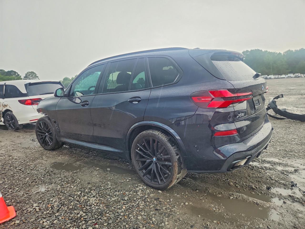 2025 BMW X5 xDrive40I - zdjęcie 2