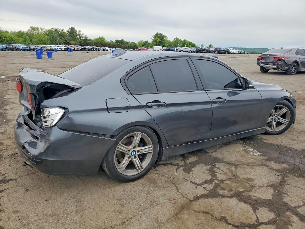 2013 BMW 328 I - zdjęcie 3