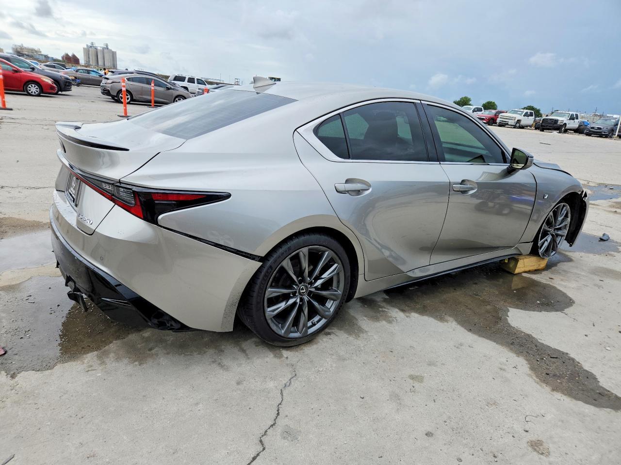 2023 Lexus Is 350 F Sport - zdjęcie 3