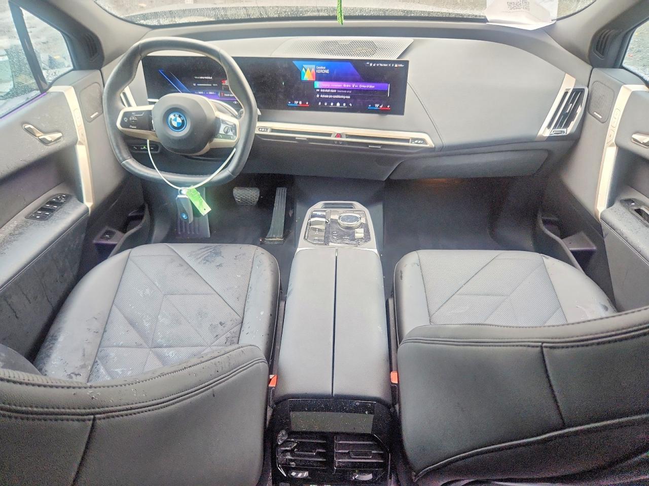 2024 BMW Ix xDrive50 - zdjęcie 8