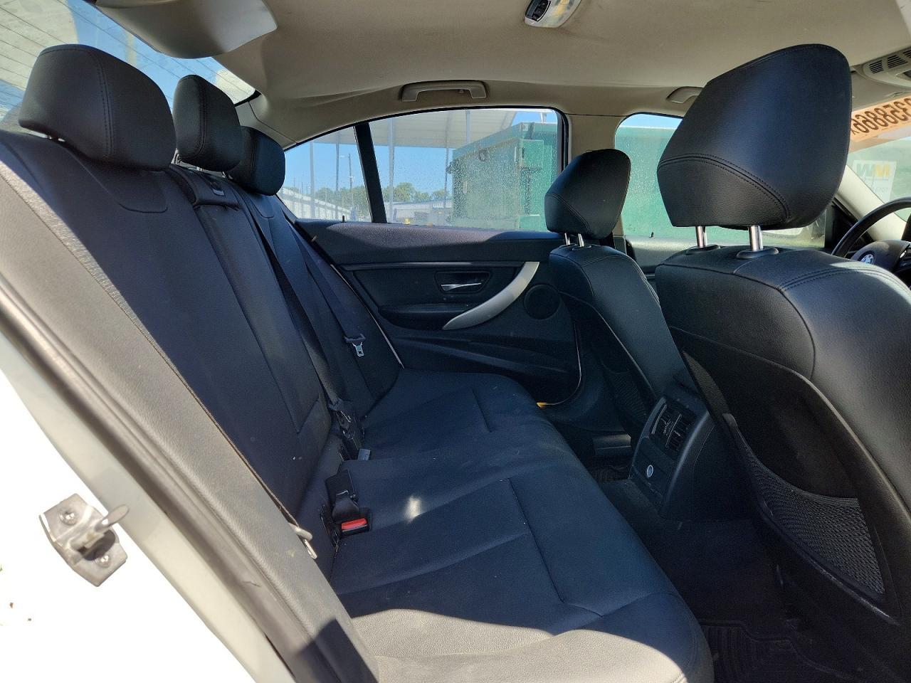 2013 BMW 3 Series - zdjęcie 10