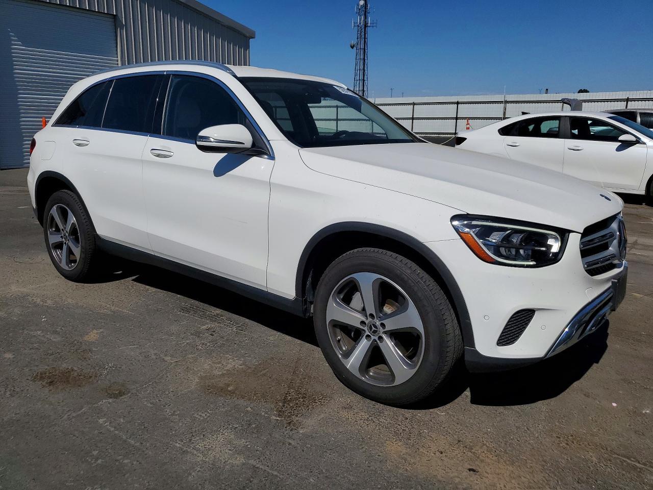 2021 Mercedes-Benz Glc 300 - zdjęcie 4