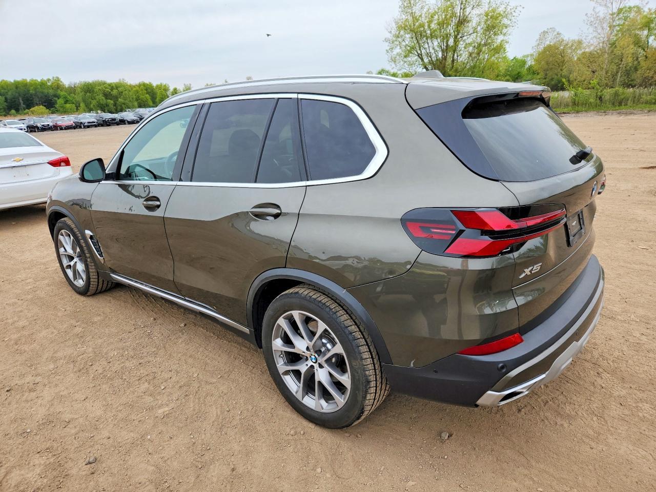 2024 BMW X5 xDrive40I - zdjęcie 2