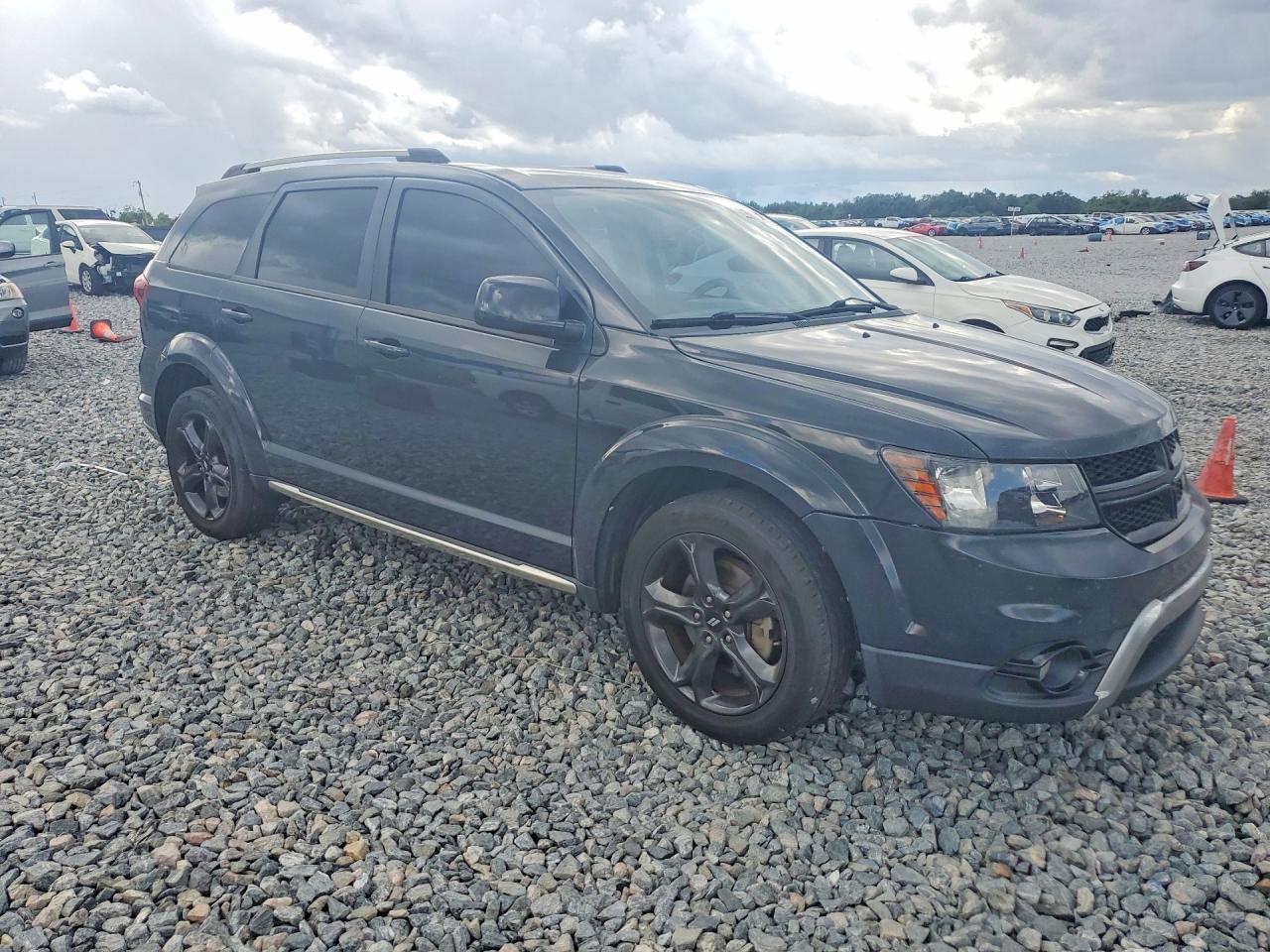 2018 Dodge Journey Crossroad - zdjęcie 4