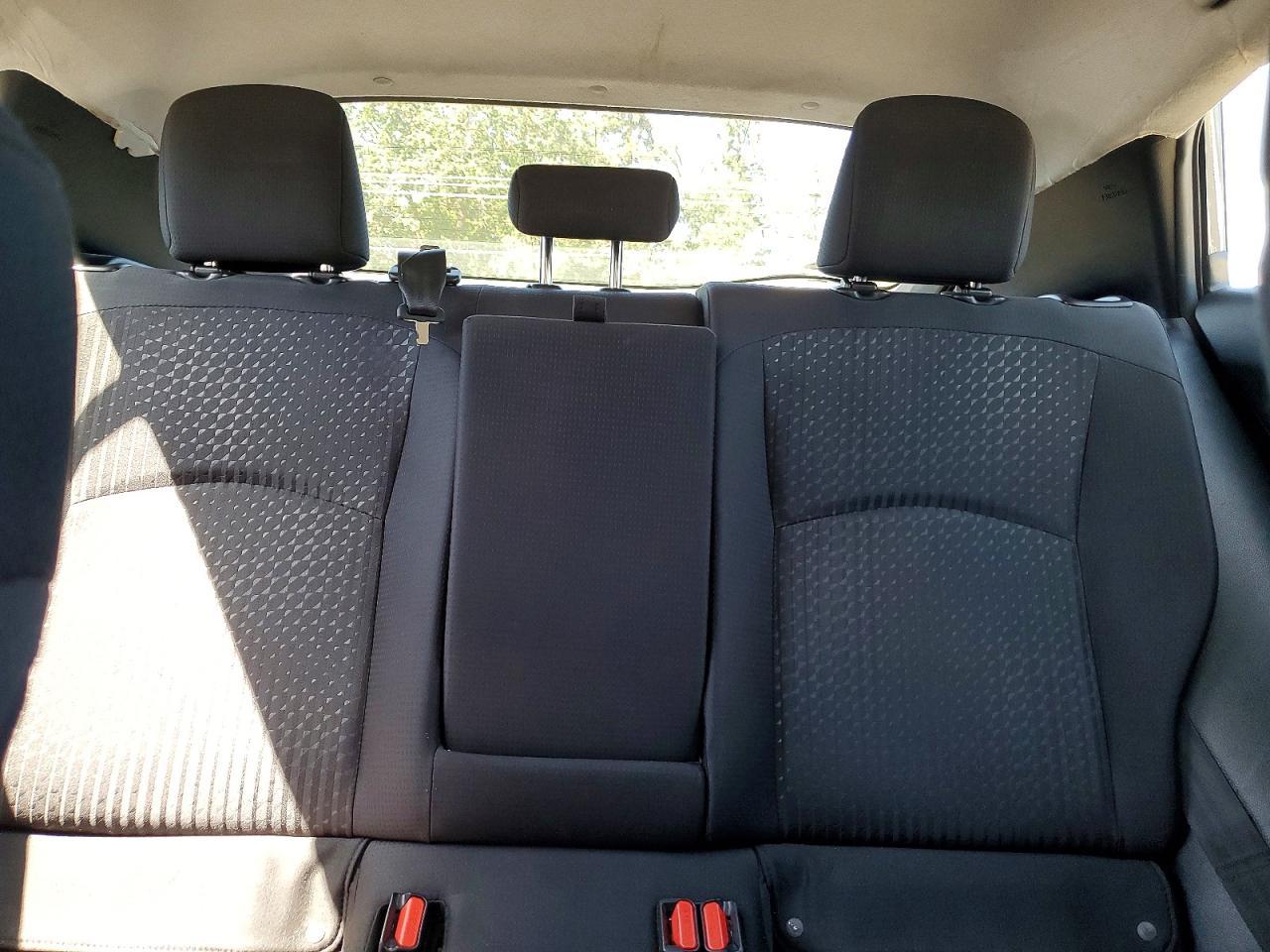 2016 Toyota Prius Two - zdjęcie 10